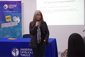 Prensa UC Temuco » Con motivadora charla invitan a la comunidad a sumarse al Voluntariado