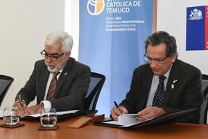 Prensa UC Temuco » Firman Convenio para potenciar el trabajo de emprendedores del Agro
