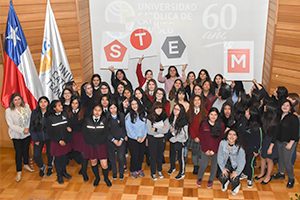 Prensa UC Temuco » Programa “Mujeres en STEM” concluye con seminario que invita a estudiar ingeniería