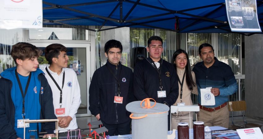 Estudiantes secundarios de La Araucanía presentan proyectos de innovación agraria en la Universidad Católica de Temuco > UCT