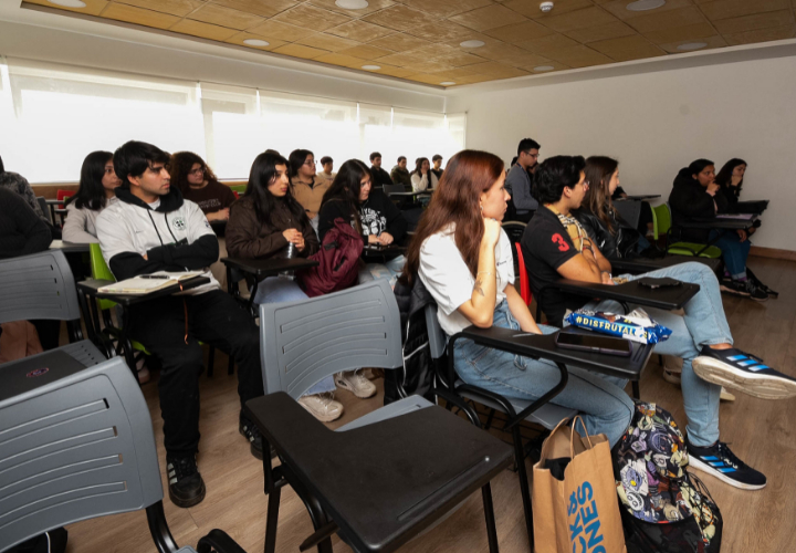 Programa de Movilidad UCT realizó jornada de socialización sobre beca Líderes Globales > UCT